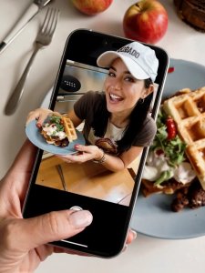 A real pohto of mona lisa featuring a gi 9lbuk0d6rzorpawl4pegow lzeg1o zsp aqfpzjg0nuq